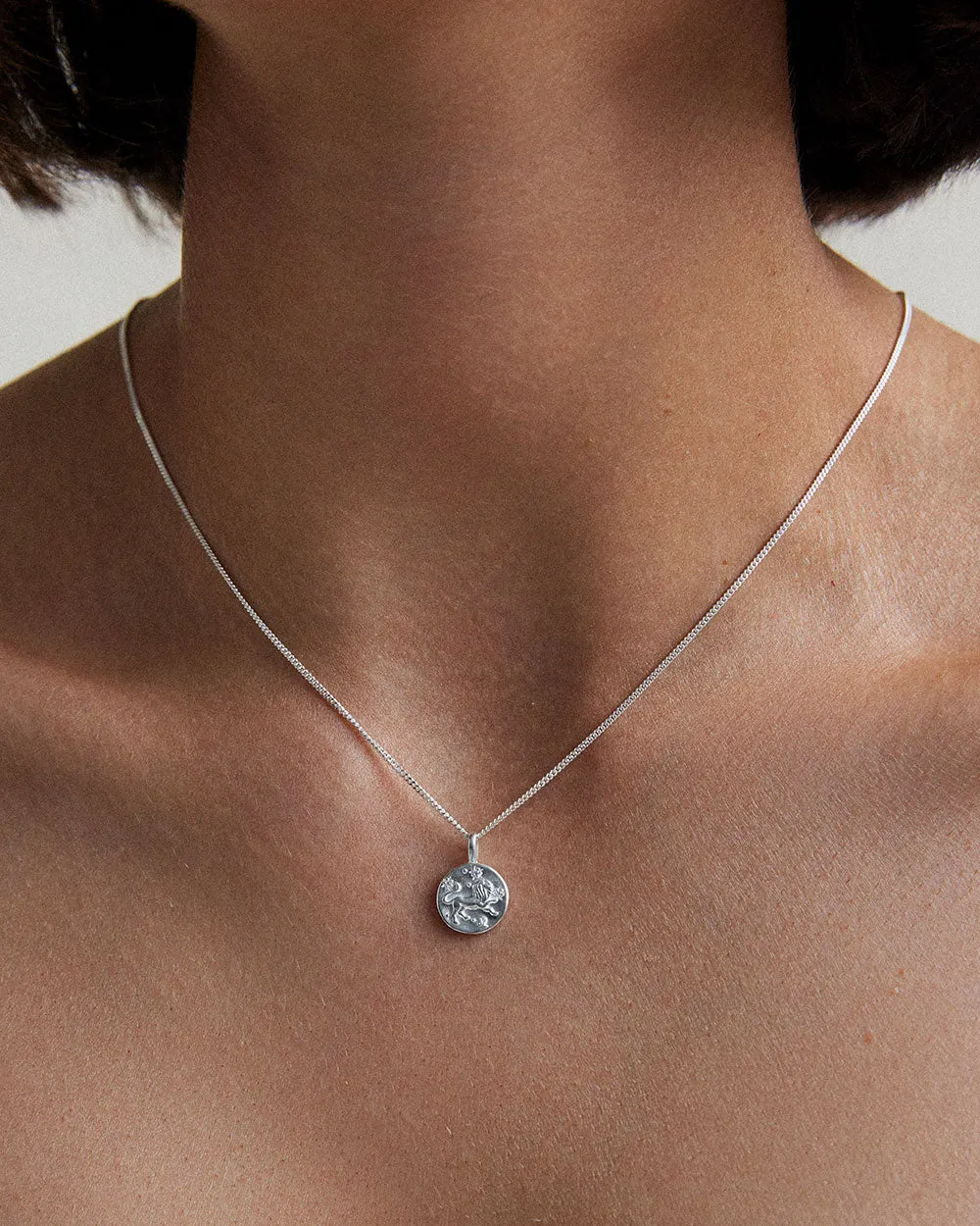 LEO PETITE ZODIAC (STERLING SILVER)