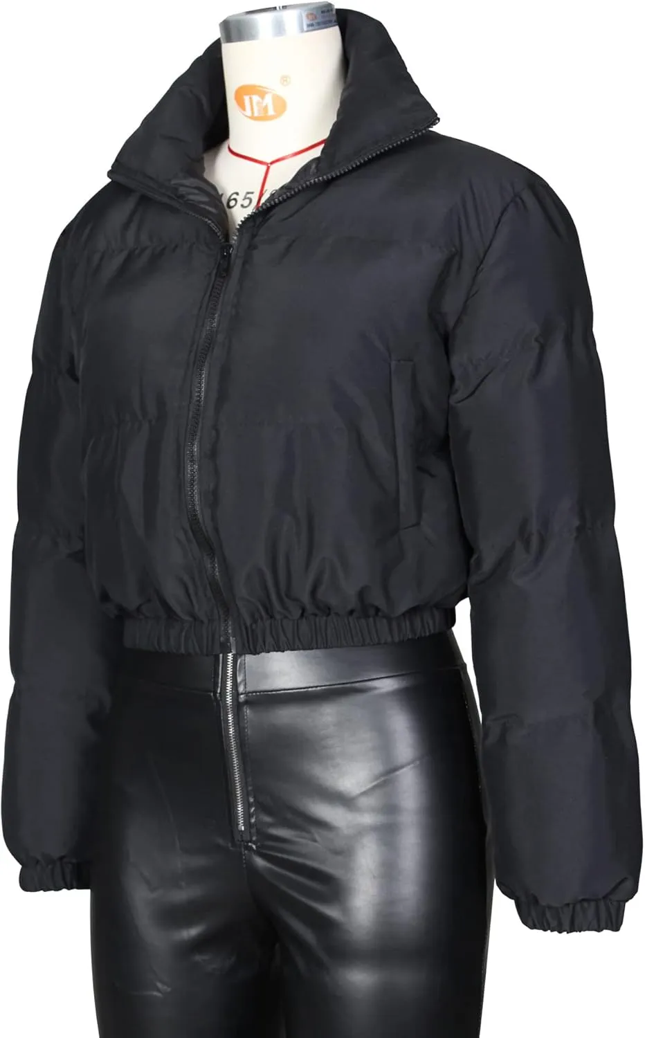 Women's Cropped Puffer Jacket Women Winter Shiny Zip Up Short Bubble Puffy Coats with pockets for women